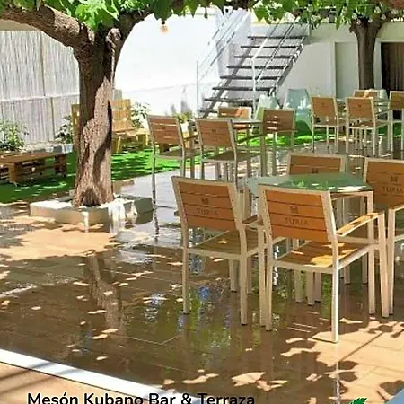 Meson Kubano فندق *